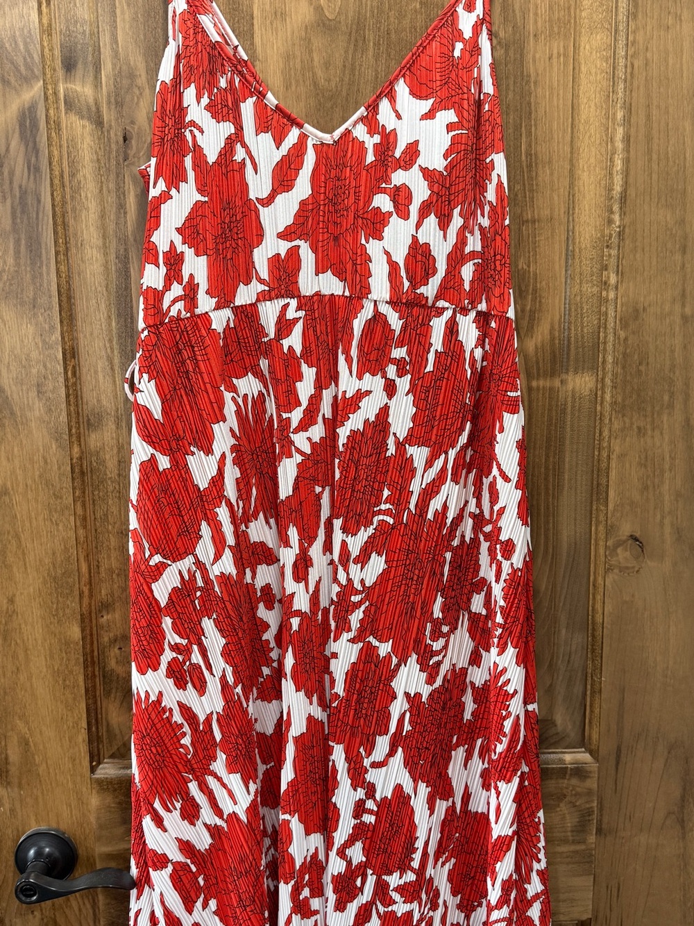 H&M Red and White Floral Wrap-Style Midi Dress - Picture 2 of 2